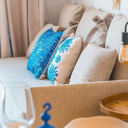 Luxury - Heated Pool & Beachfront Access アパート